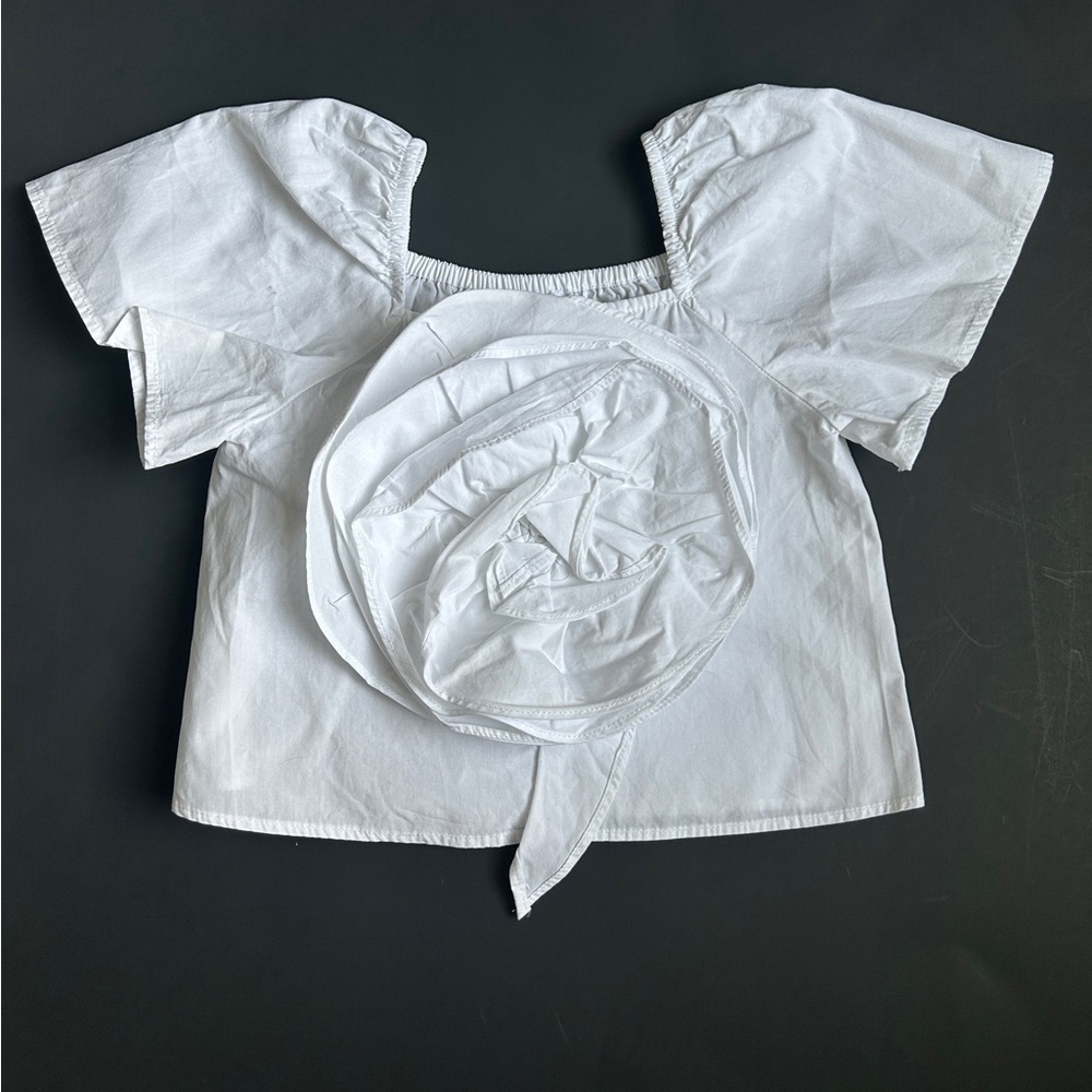 Zara Rose Poplin White Top
Size: 6 116cm